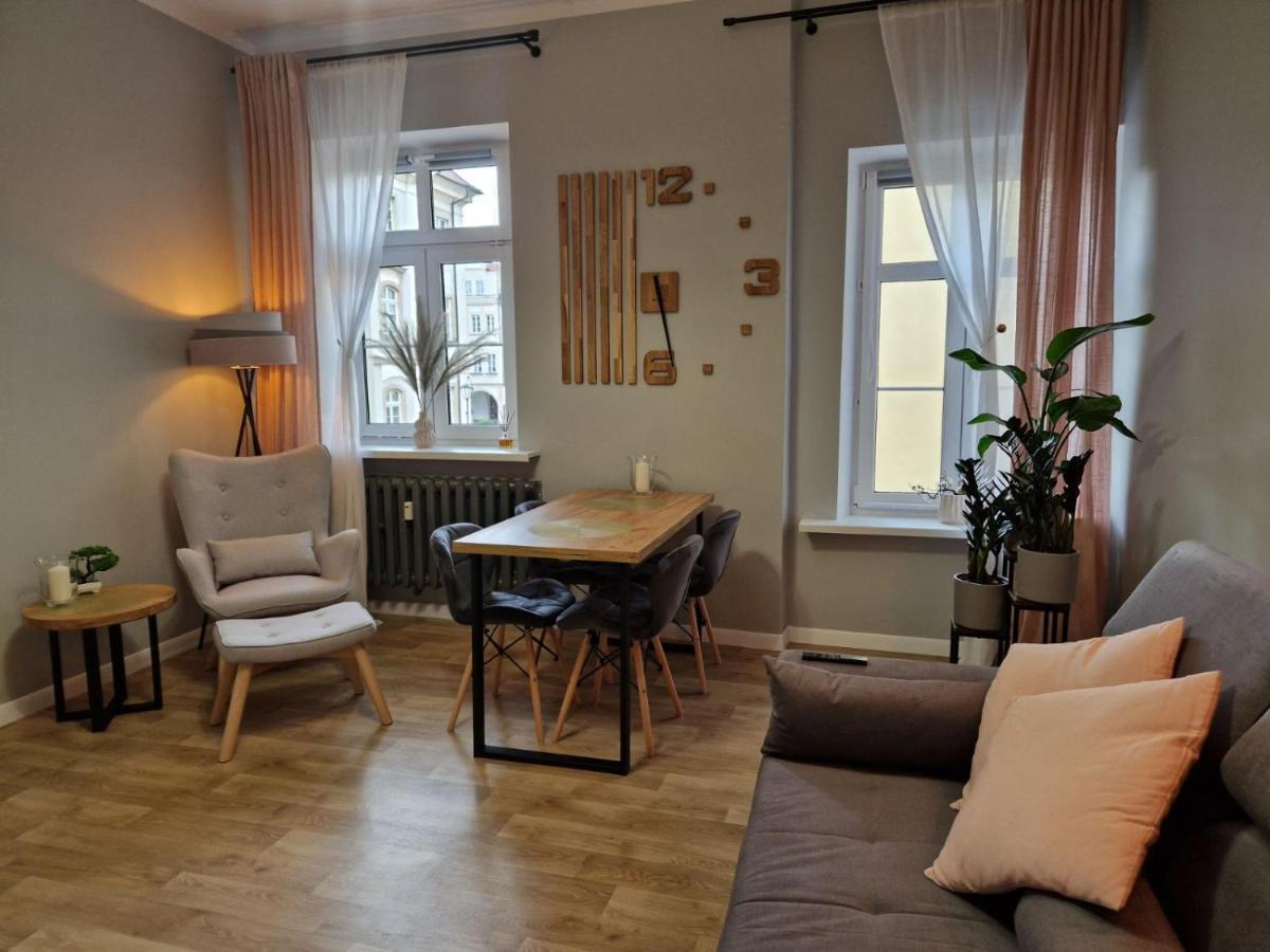 Apartament Ratuszowy Deluxe Jelenia Góra Exteriör bild